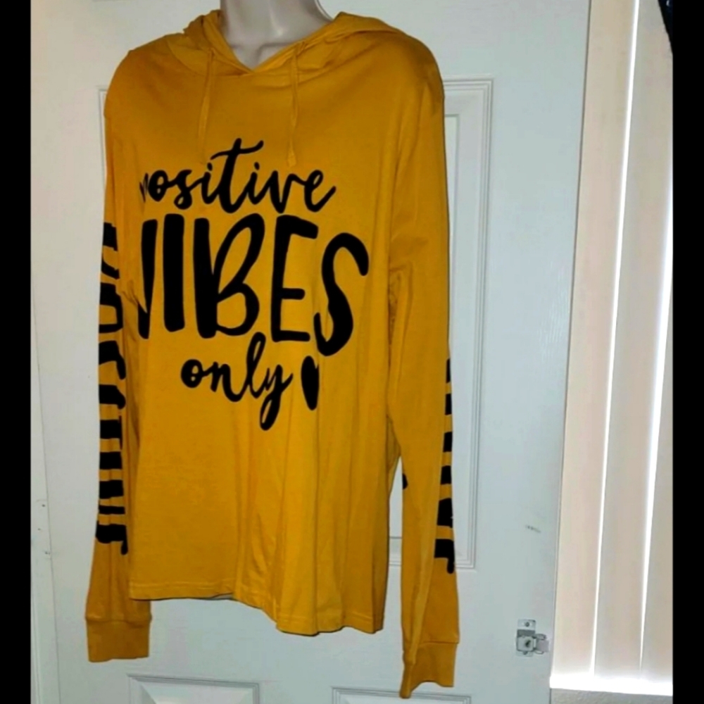 Hooded pullover shirt